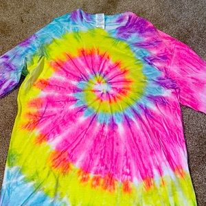 gildan tie-dye long sleeve